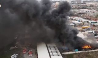 Газова горелка е причинила големия пожар в индустриалната зона в Бургас