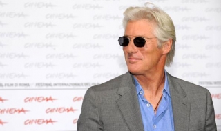 Ричард Гиър финализира развода си