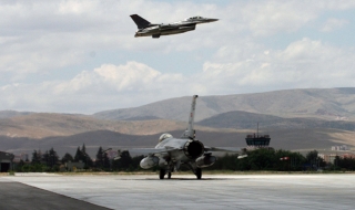 Сирия заплаши: Сваляме всеки турски изтребител, летящ над наша територия