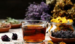Лекар алармира за опасността от билковите чайове