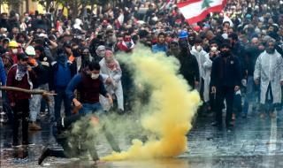 Ожесточени протести в Бейрут, най-малко 75 ранени