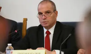 Караджов ще отговаря на депутатски въпроси за продажбата на правителствения „Фалкон“