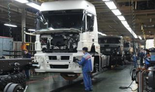 КамАЗ спря производството на камиони
