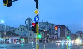 Another intersection in Sofia with contradictory signs 