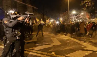 В цяла Турция: масови протести срещу ареста на Имамоглу