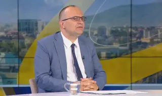 Двойни доходи в държавния сектор: Над 75 000 служители получават едновременно заплати и пенсии