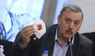 Проф. Кантарджиев: До седмица могат да се възобновят масовите ваксинации