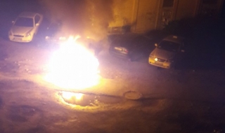 Две коли изгоряха в столичния квартал „Люлин”