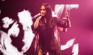 Деми Ловато шокира феновете си с нова прическа (СНИМКИ)