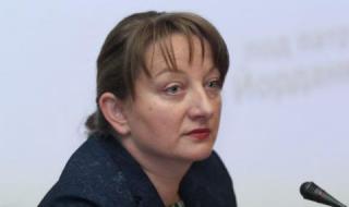 Сачева обясни дали работят мерките на кабинета