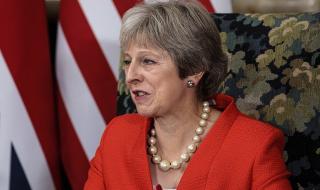 Предупреждение: Тласкат Великобритания към нови избори