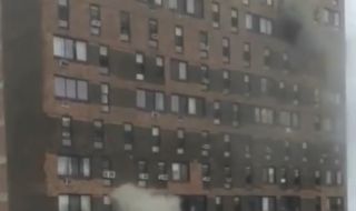 Огромен пожар в Ню Йорк с десетки пострадали, загинало е дете