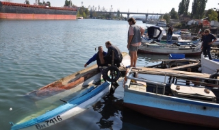 Влекач потроши рибарско селище във Варна