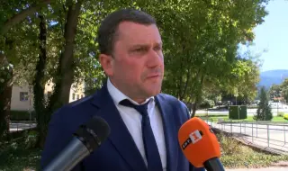 Кметът на Перник не се чувства безсилен - синът на прокурора няма къде да се скрие
