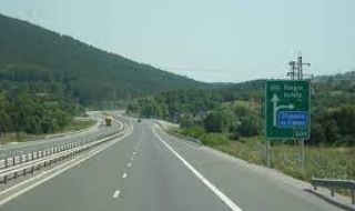 АПИ: Движението по доизградения пътен възел „Кресна" на автомагистрала „Струма" е пуснато