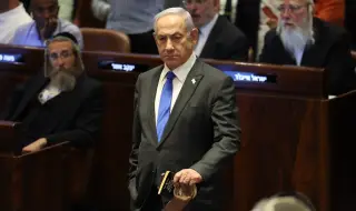 Israeli Prime Minister Benjamin Netanyahu dissolved the military cabinet 