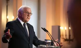 Германската демокрация е под натиск, казва Щайнмайер