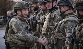 Генерал Сирски: Руската армия смени тактиката! Вече атакува с малочислени групи за по-лесен пробив в украинската отбрана 