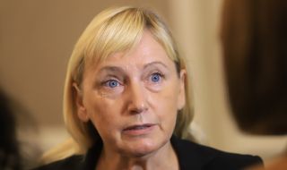 Йончева: ЕП закъсня с позицията си за Афганистан