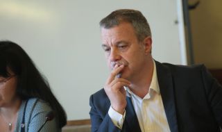 Кошлуков захапа парламента: Ако се стигне до томбола за избор на председател, БНТ вече излъчваме тотото