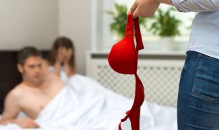 3 фрази издават, че мъжът изневерява