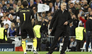 Моуриньо се сърдел на Касияс заради Шави