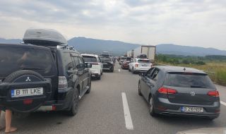 България продължава да не въвежда забраната коли с руска регистрация да влизат в страната