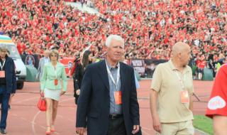 Паро Никодимов: В Левски да не се правят на светци