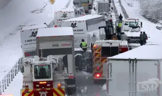 Заради обилни снеговалежи: 45 автомобила се сблъскаха на магистрала в Индиана