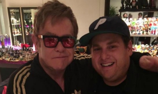 Джона Хил бори килограмите с колело