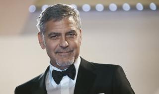 Джордж Клуни тормози съседите си