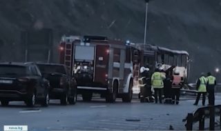 Проговориха пожарникарите, гасили македонския автобус на АМ "Струма"