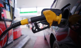Бензиностанциите използват момента да натрупат печалба, каза Асен Василев