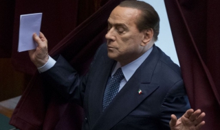 Берлускони пристигна пръв на консултациите за нов италиански кабинет