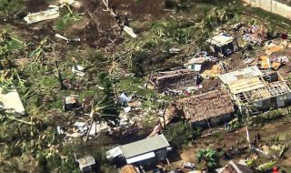 Мощен циклон мина през Фиджи