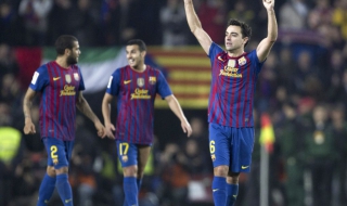 Пуйол, Шави и Иниеста искат разговор с Меси