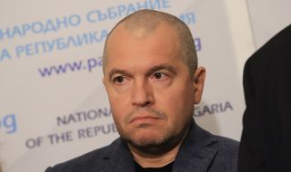 Тошко Йорданов: Повръща ми се от лицемери, ДПС и ДБ си мерят олигарсите