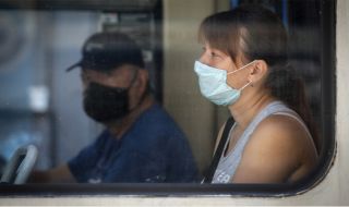 Нова заповед: С маски в болниците, аптеките и градския транспорт до 25 август