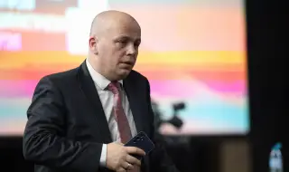 Александър Симов: Нито един политик не може да си позволи да се държи, както Ивайло Мирчев в коридорите на парламента