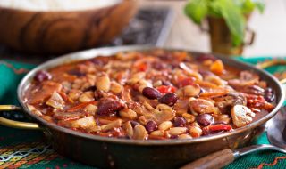 Рецепта за вечеря: Боб с гъби