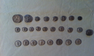 Задържаха 41 антикварни монети