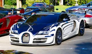 Блъснаха уникален Veyron (ВИДЕО)