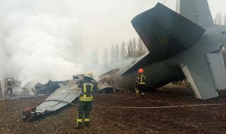 Киев съобщи за множество унищожени военни самолети и хеликоптери на Русия