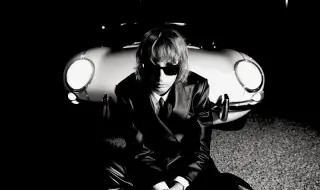 Томас Раги от Måneskin обединява рок легенди в дебютен соло албум