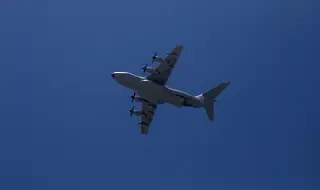 Франция започва доставки на хуманитарна помощ със самолети за Газа