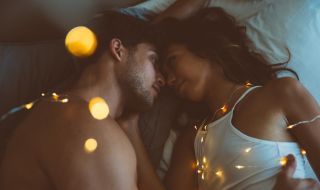 6 признака, че приятелят ви за секс е влюбен във вас