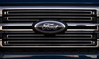 Ford произвежда автомобили без различни модули, поради липса на чипове
