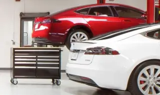Не си купувайте Tesla Model 3 - тази кола е на последното място в германския рейтинг за надеждност