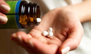 Рискови лекарства масово се продават онлайн