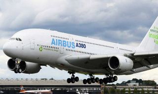 Airbus A380 - най-големият пътнически самолет в света